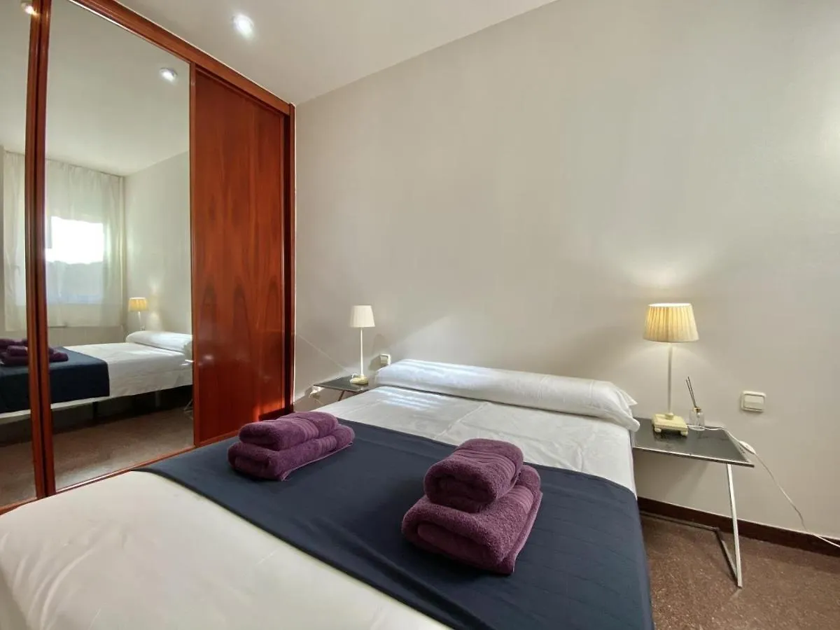 Gold Dreem Les Corts Apartman Barcelona