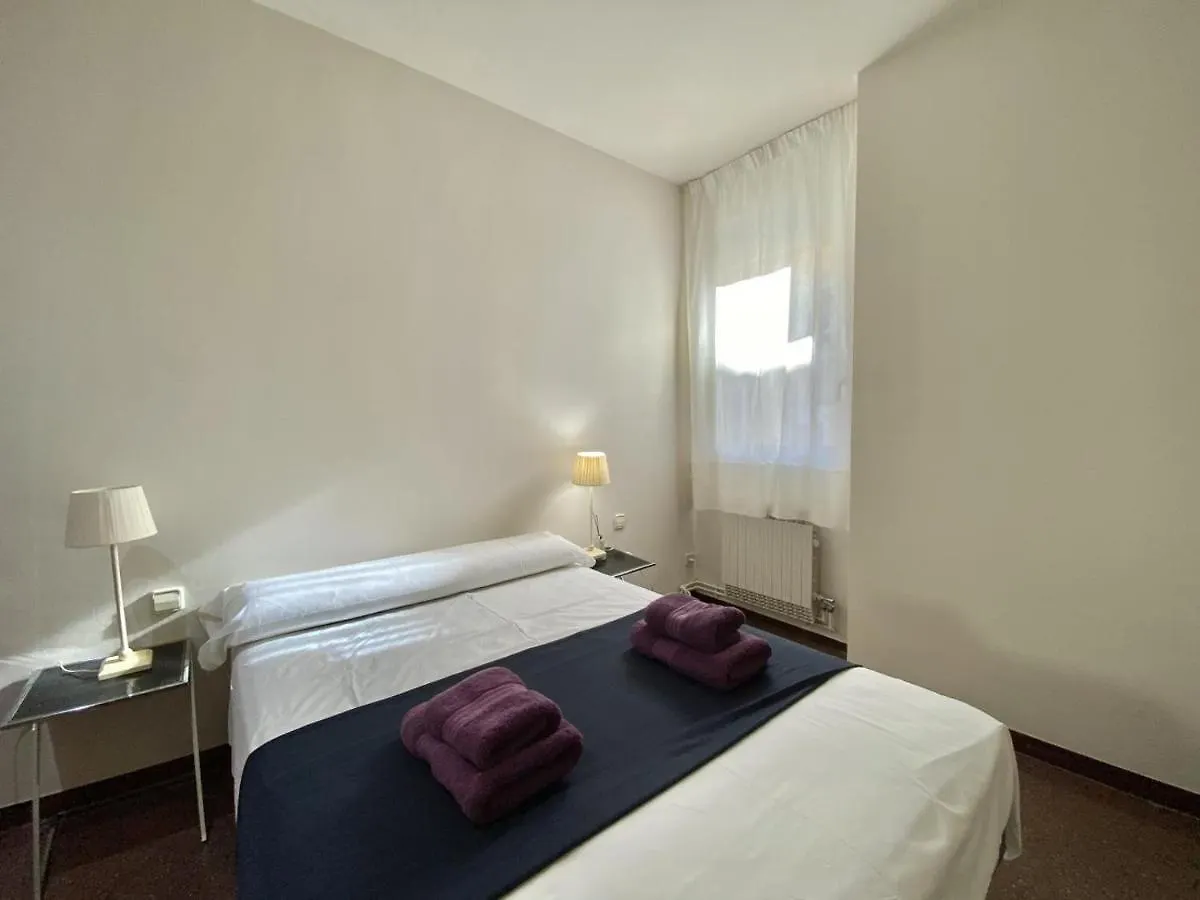 Gold Dreem Les Corts Apartman Barcelona Spanyolország