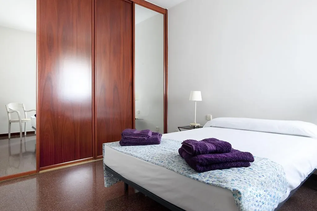 Gold Dreem Les Corts Apartman Barcelona 0*,  Spanyolország