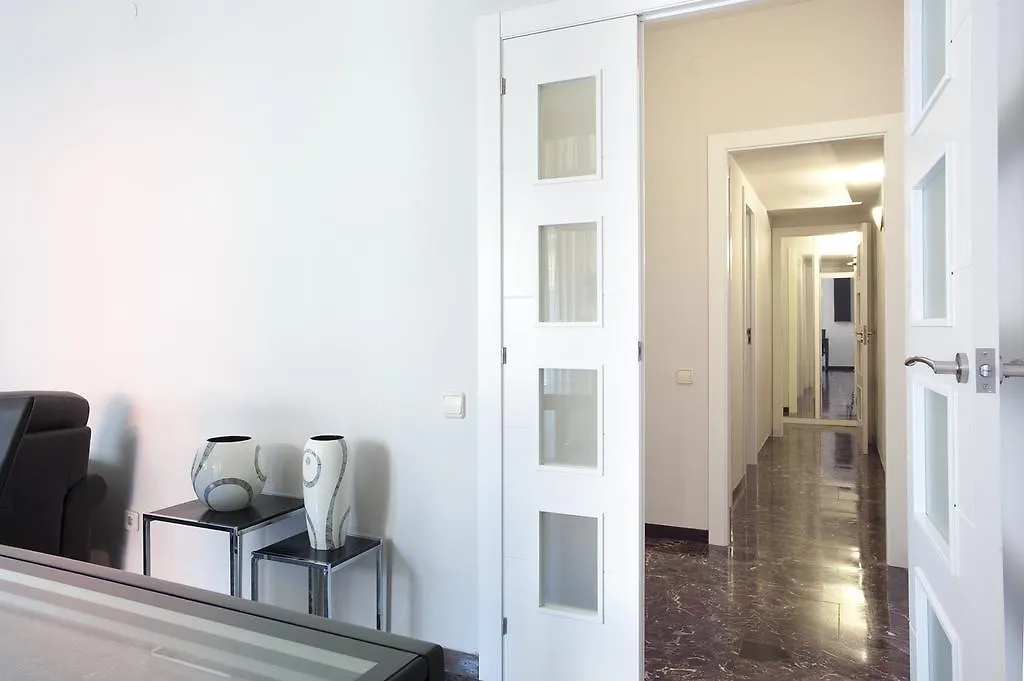 Gold Dreem Les Corts Apartman Barcelona