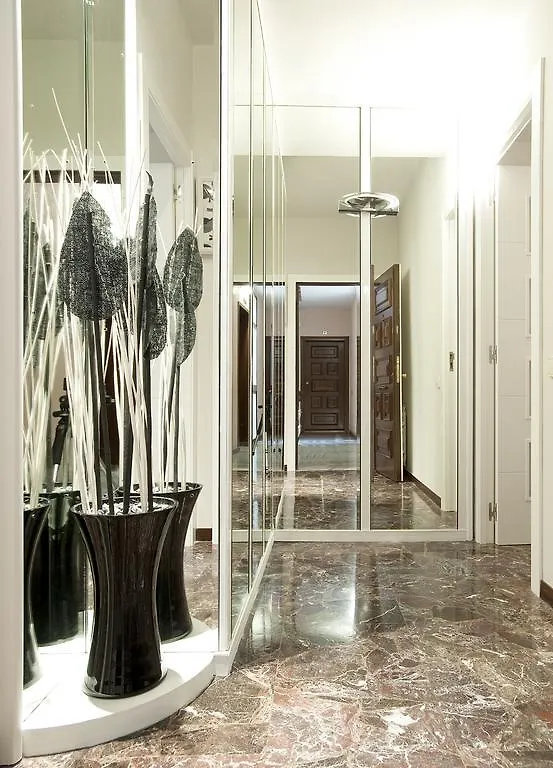 Gold Dreem Les Corts Apartman Barcelona