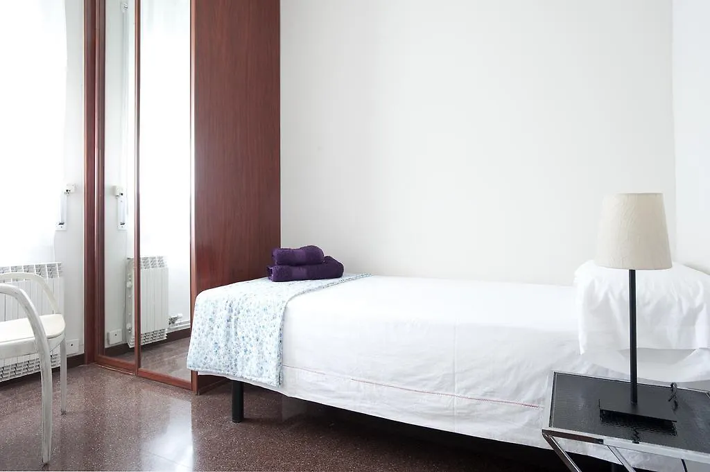 Gold Dreem Les Corts Apartman Barcelona Spanyolország